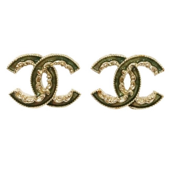CHANEL Jewelry - Chanel cc earrings- Sold!🌟🌟🌟